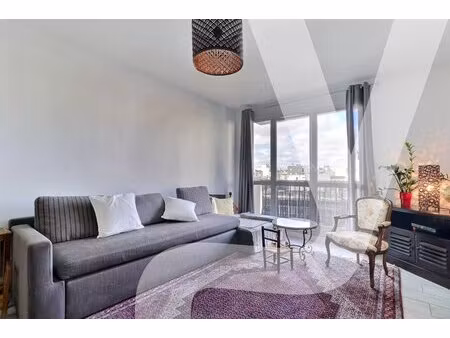 bel appartement 3 pièces avec balcon & sans vis-à-vis