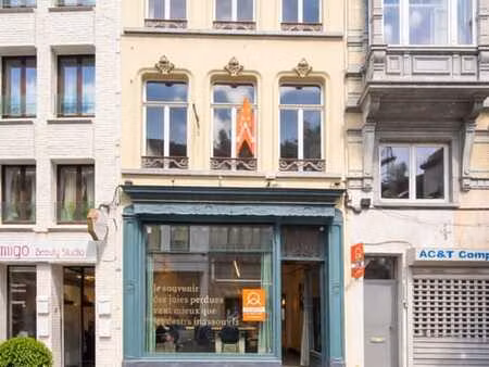 karaktervol handelspand (256 m²)met woonst in historisch...