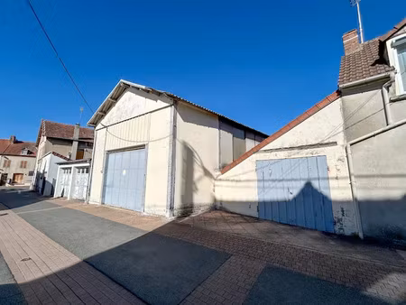 vente parking 512 m² à commentry (03600)  50 000 €