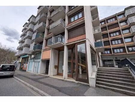 local commercial à louer