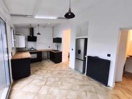 location maison de ville cholet  95m² 3 pièces 950€ avec terrasse