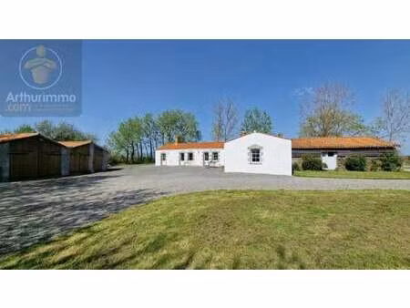 vente maison à bois-de-céné (85710) : à vendre / 120m² bois-de-céné