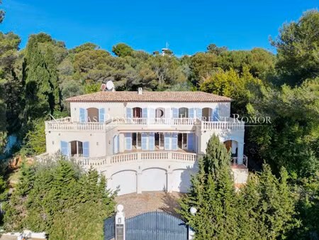 propriete a vendre a saint jean cap ferrat - vue mer - grand terrain de 3979 m² - 6 chambr