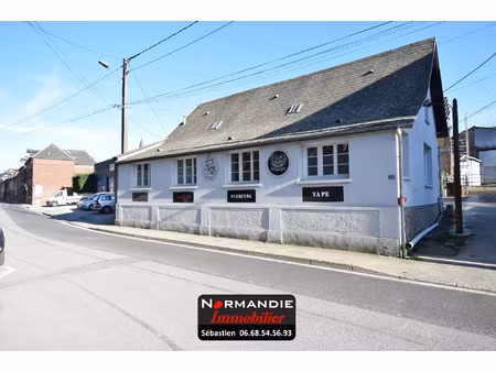 location commerce 4 pièces 77 m² à doudeville (76560)