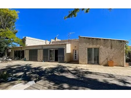 location maison  86.03 m² t-3 à la ciotat  1 750 €