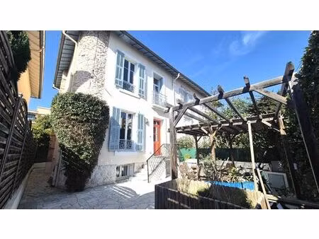 vente maison 7 pièces 158 m² nice (06100)