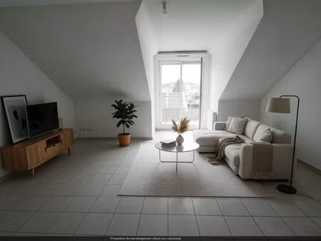 t3 avec balcon + parkings en résidence récente