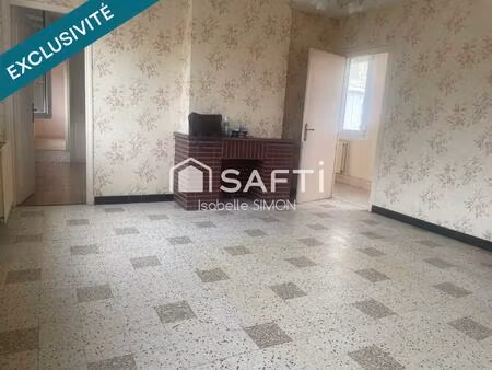 appartement de 90 m2 à rénover  à deux pas de la mer