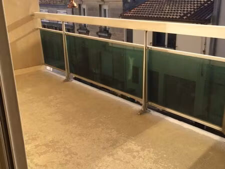 appartement 1 pièce 31 m² avec balcon - résidence victoria ii