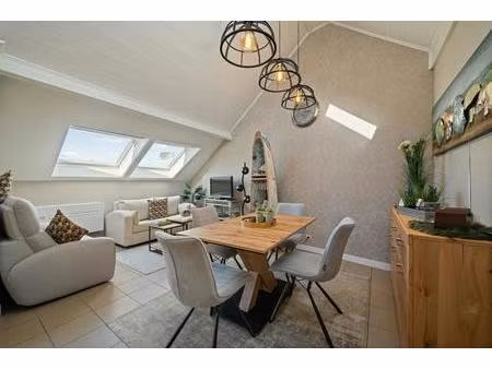 volledig gerenoveerd 1 slaapkamerappartement vlakbij zee !