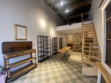 emplacement recherché entre le port et le centre ville