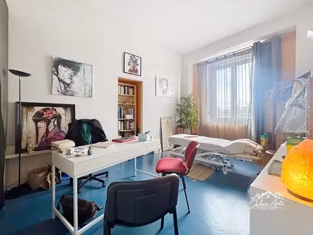 local professionnel de 58m2