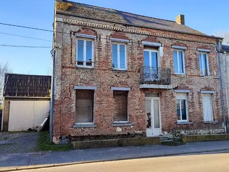 maison semi individuelle de 163m2 à rénover entièrement avec grange de 60m2