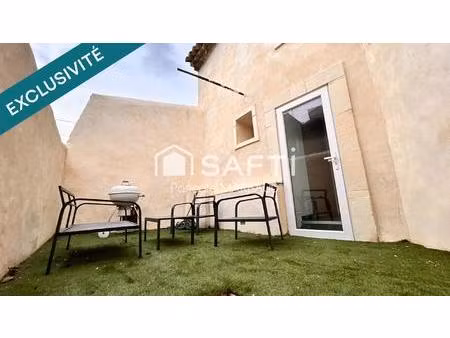 dans un environnement calme  maison de village lumineuse  composée de 4 pièces .