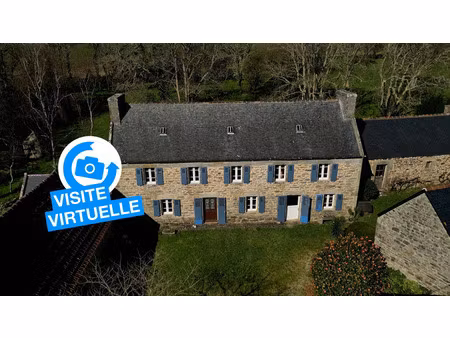 corps de ferme sur 1 2 hectares à cleden cap sizun (29)