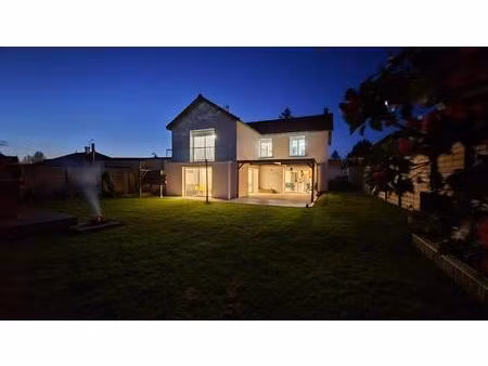 maison 3 chambres + 2 bureaux à la mothe achard