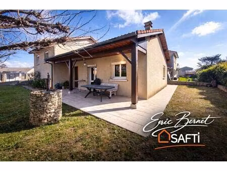 maison demi- sous-sol avec possibilité d 'aménagement terrain plat