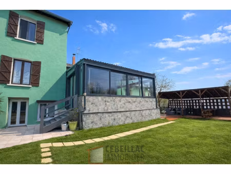 maison familiale avec véranda  piscine et dépendances sain