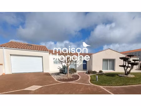 grande maison de bourg