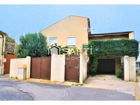 lunel-viel maison de village 110m2  cour  garage