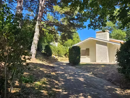 a louer superbe maison idéalement placée sur saint cyr au mont d'or