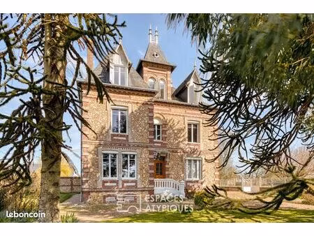 maison 12 pièces 307 m²