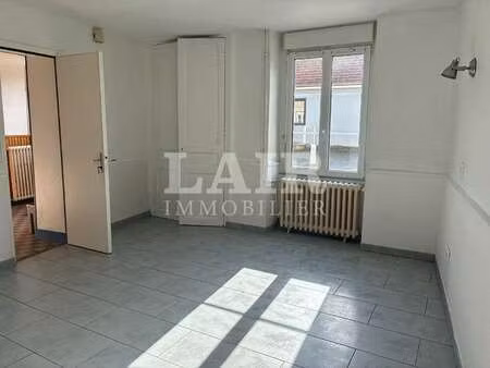 location appartement t1 à saint-paterne (72610) : à louer t1 / 25m² saint-paterne