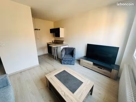 studio de 22m² partiellement meublé proche du centre-ville  chauffage compris