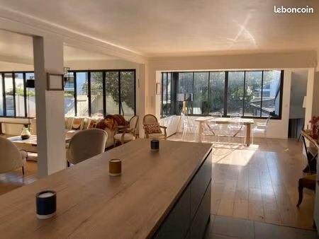 maison lumineuse 218m2