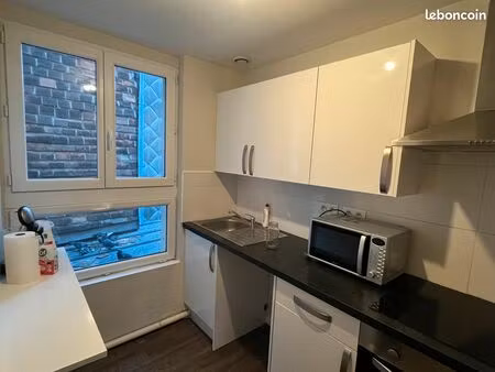 2 pieces cuisine équipée proche remparts