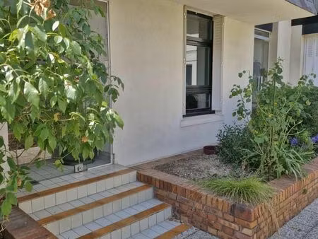 chambre 1 pièce 13 m²