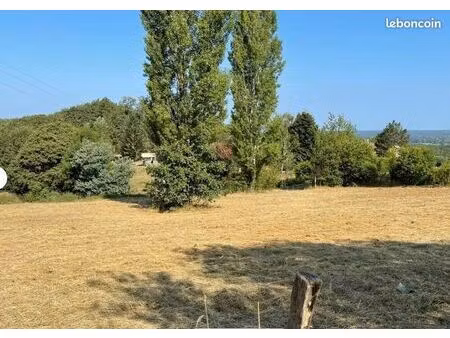 terrain 1 747 m² banos