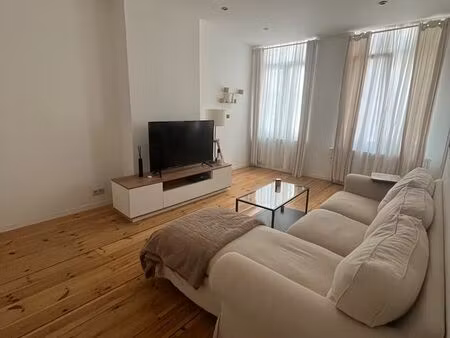 t2 à loué non meublé