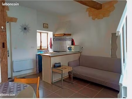 petite maison de ville en duplex – calme & parking privé