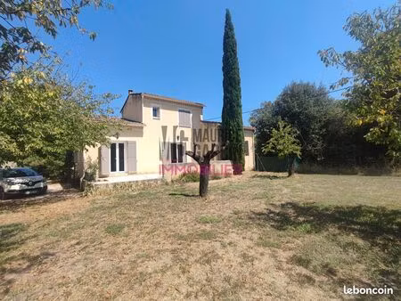 villa 3 pièces 97 m²