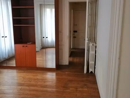 beau studio lumineux 29 m² – paris 12e picpus – calme sur cour – immeuble standing