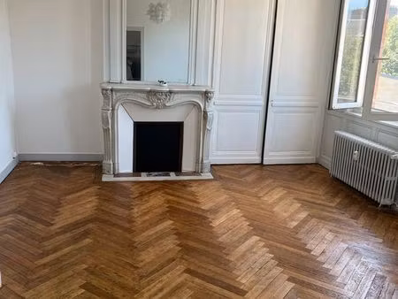 appartement t2 à louer quartier pasteur