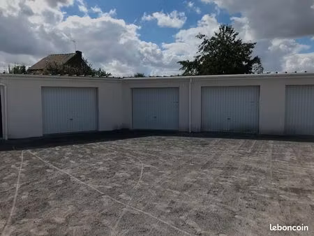 garage / box / garde de meuble