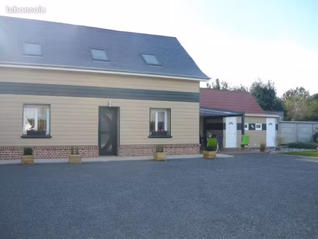 location meublée maison 3 pièces 73 m² à rambures (80140)  800 €