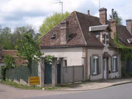 location maison 4 pièces 85 m² à saint-fargeau (89170)  650 €