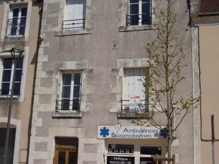 location locaux professionnels 1 pièce 21 m² à buzançais (36500)  308 €