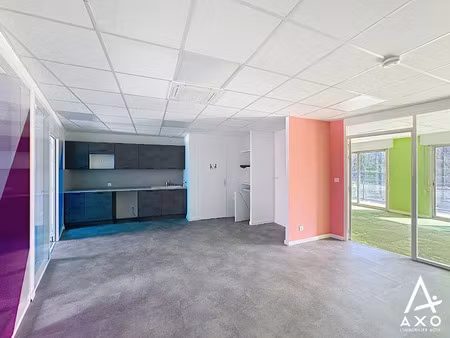 location locaux professionnels 4 pièces 97 m² à mont-de-marsan (40000)  895 €