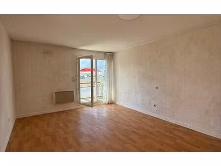 location appartement  m² t-2 à brest  1 138 €