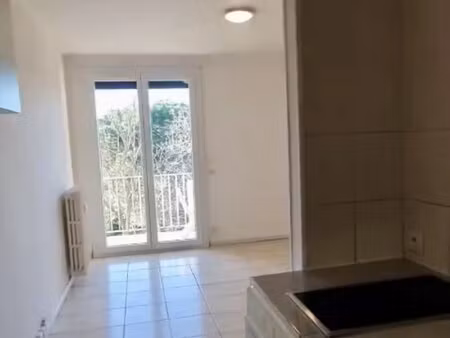 studio loué – 18 % de rentabilité – 420 €/mois – résidence sécurisée – perpignan