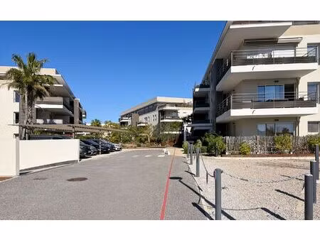 appartement fréjus 47 m² t-2 à vendre  255 000 €