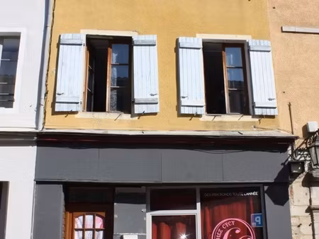 immeuble à vendre tournus (71) appt t4-83m2 (loué) + (local commercial) à 129 000 €