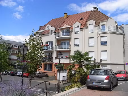appartement 4 pièces  cave  parking  ascenseur