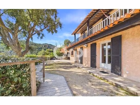 maison fréjus 197.68 m² t-5 à vendre  1 290 000 €