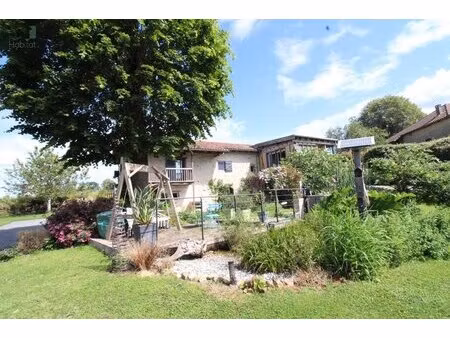 vente maison 9 pièces 200 m² saint-étienne-de-maurs (15600)