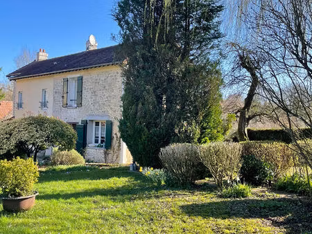 exclusivité  belle maison de campagne  très bien entretenue